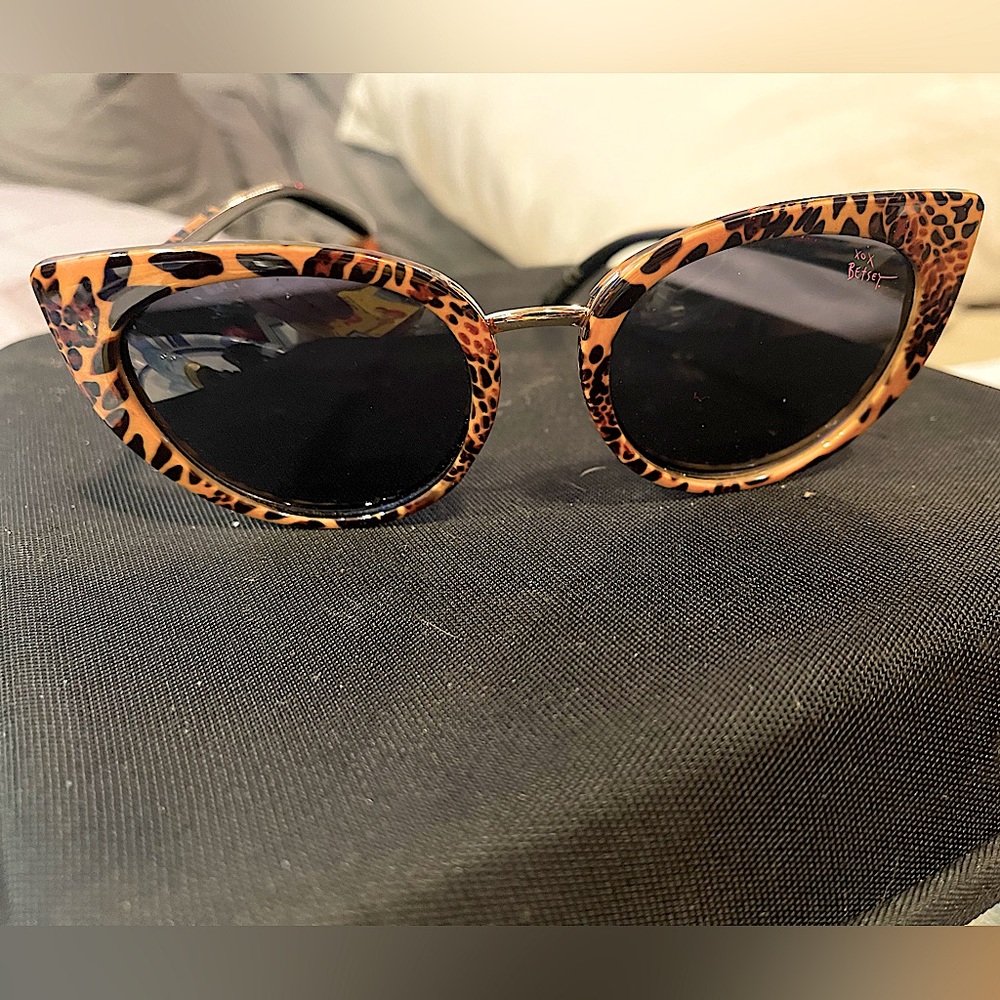 Betsy Johnson sunglasses